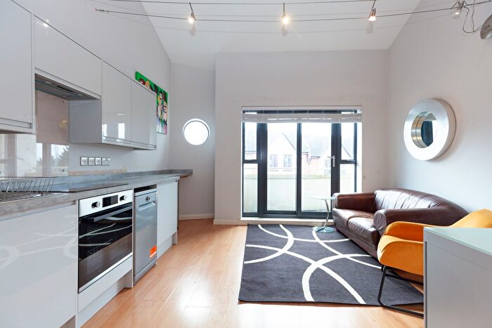 1 Bedroom Flat To Rent In London Road, Headington, OX3