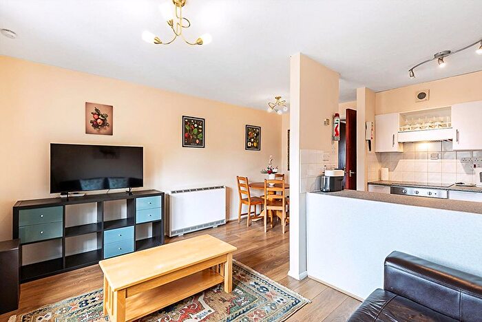 1 Bedroom Flat To Rent In Isle Of Dogs, E14