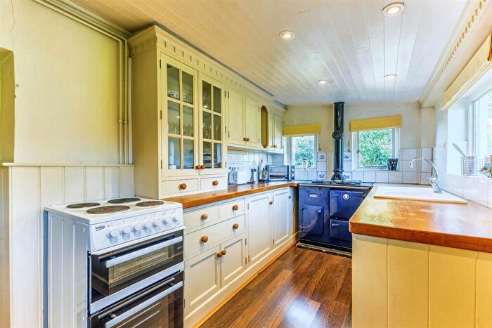 2 Bedroom Cottage For Sale In Honington, Shipston-On-Stour, CV36
