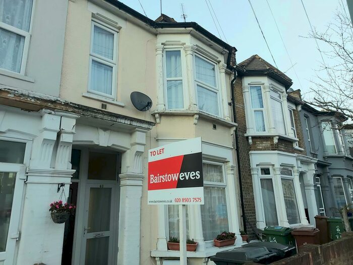 1 Bedroom Flat To Rent In Warren Road, Leyton, E10