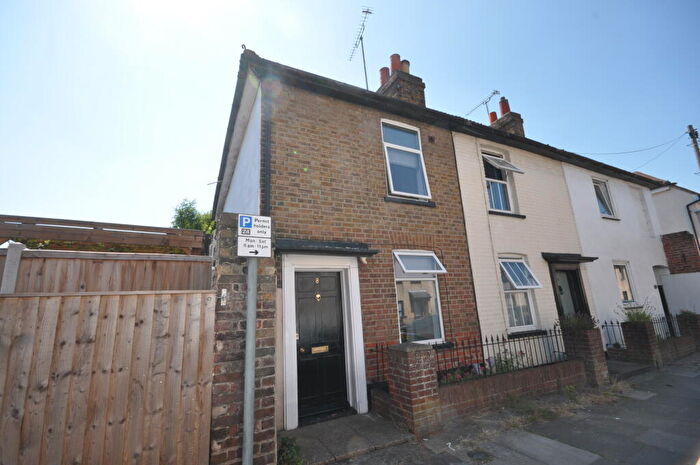 2 Bedroom End Of Terrace House To Rent In Queen Street, Chelmsford, Essex, CM2