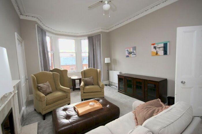 2 Bedroom Flat To Rent In Macdowall Road, Newington, Edinburgh, EH9