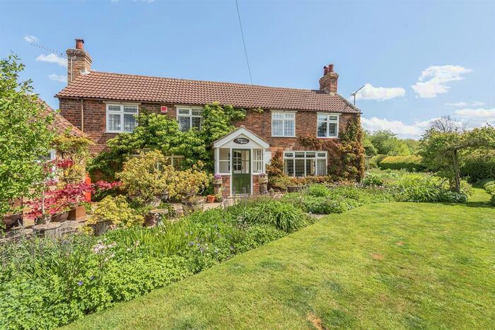 4 Bedroom Detached House For Sale In School Lane, Willoughby, Alford, LN13