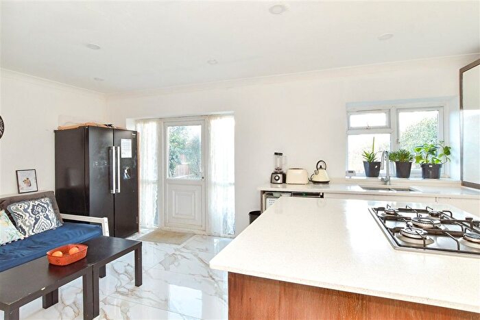 4 Bedroom Semi-detached House For Sale In Clayhall Avenue, Clayhall, Ilford, Essex, IG5