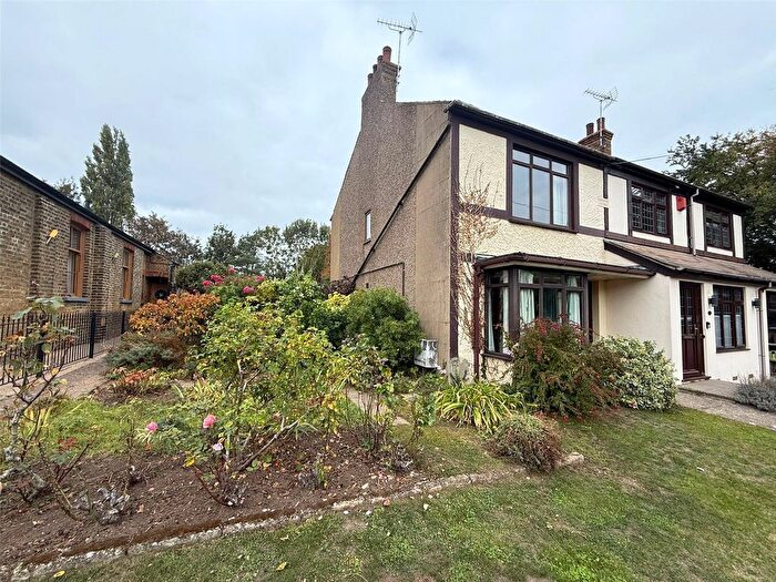 2 Bedroom Semi-Detached House For Sale In Warren Road, Southfleet, Gravesend, Kent, DA13