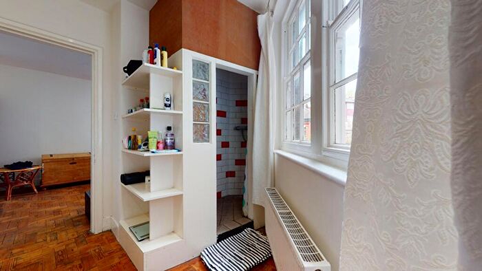 1 Bedroom Flat To Rent In Cressy Houses, Hannibal Road, E1
