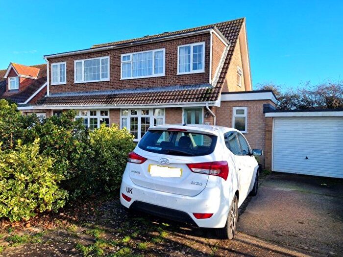 3 Bedroom Semi-Detached House For Sale In St. Johns Road, Exmouth, EX8