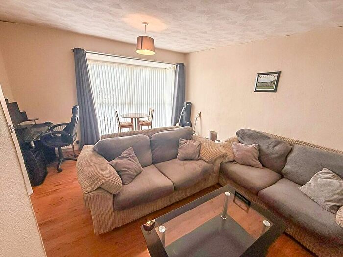 3 Bedroom End Of Terrace House For Sale In Glen Crescent, Stevenston, KA20