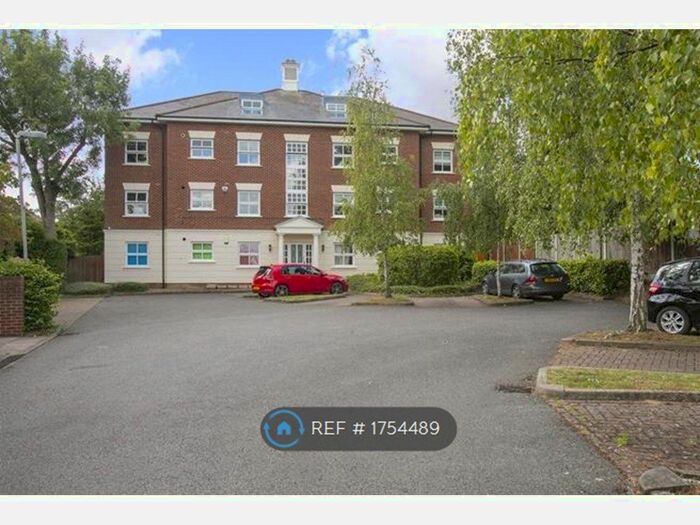 2 Bedroom Flat To Rent In Enversham Court, London, SE23