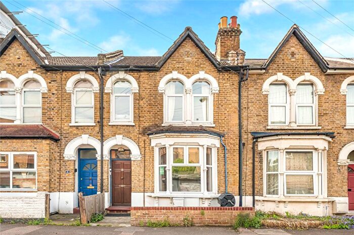1 Bedroom Flat For Sale In Glenthorne Road, Walthamstow, London, E17