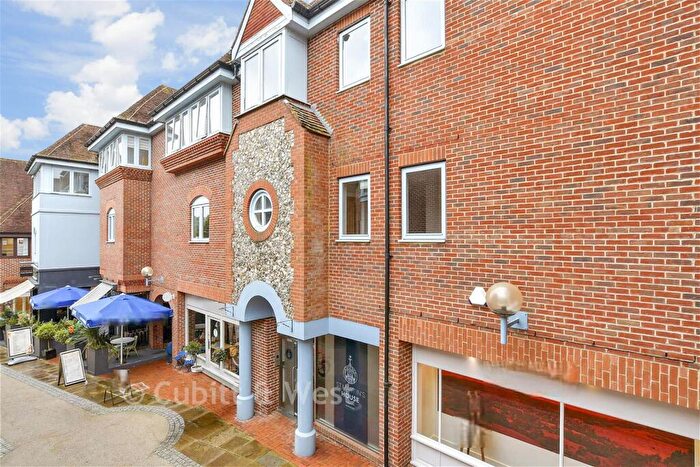 1 Bedroom Apartment For Sale In St. Martin's Walk, Dorking, Surrey, RH4