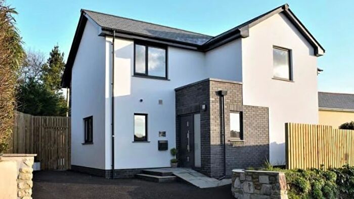 3 Bedroom Property To Rent In Hendra Road, Truro, TR1