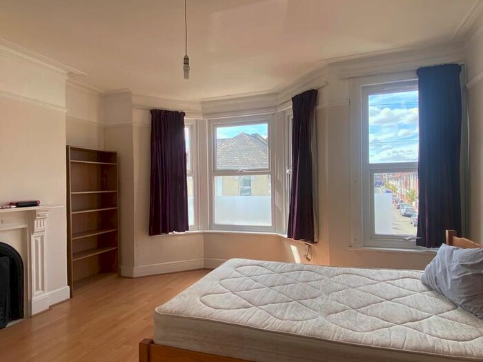 4 Bedroom Terraced House To Rent In Totterdown Street, London, SW17