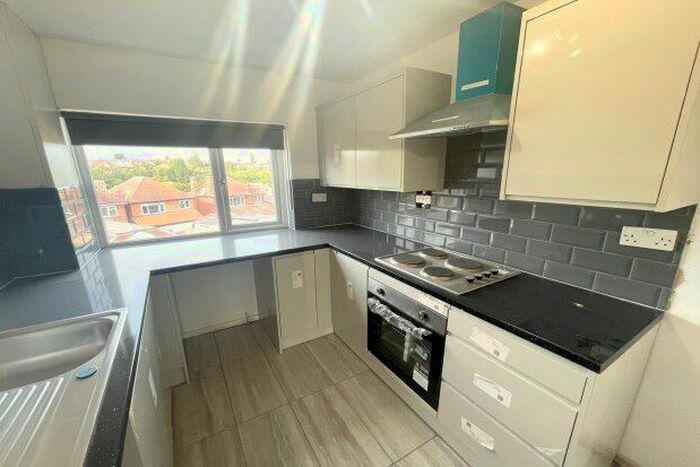 1 Bedroom Maisonette To Rent In Bewick Drive, Nottingham, NG3