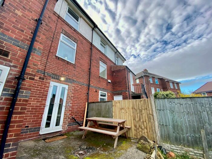 1 Bedroom Flat To Rent In Myrtle Road, S2