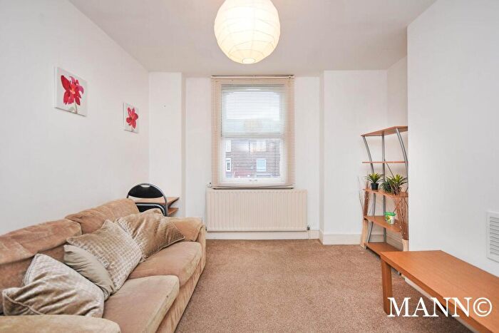 1 Bedroom Flat To Rent In Wisteria Road, Lewisham, SE13