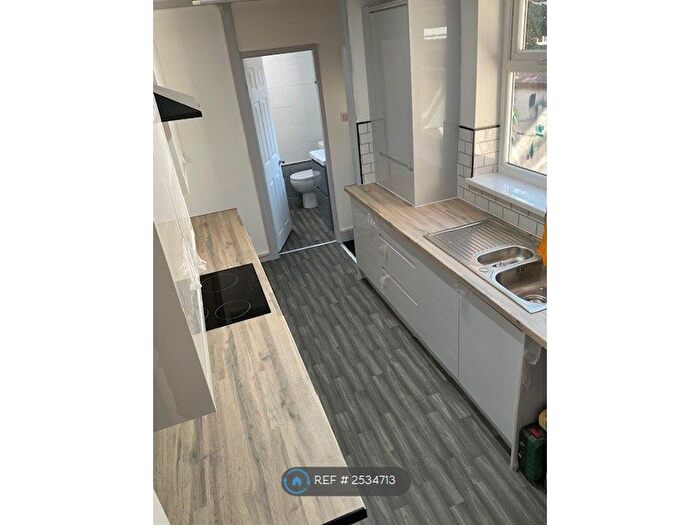 3 Bedroom Terraced House To Rent In Hemmons Road, Manchester, M12