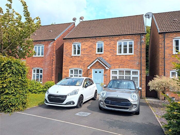 3 Bedroom Detached House For Sale In Ffordd Danygraig, Godrergraig, Swansea, Neath Port Talbot, SA9