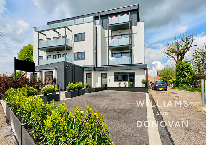 3 Bedroom Apartment To Rent In Main Road, Hockley, SS5
