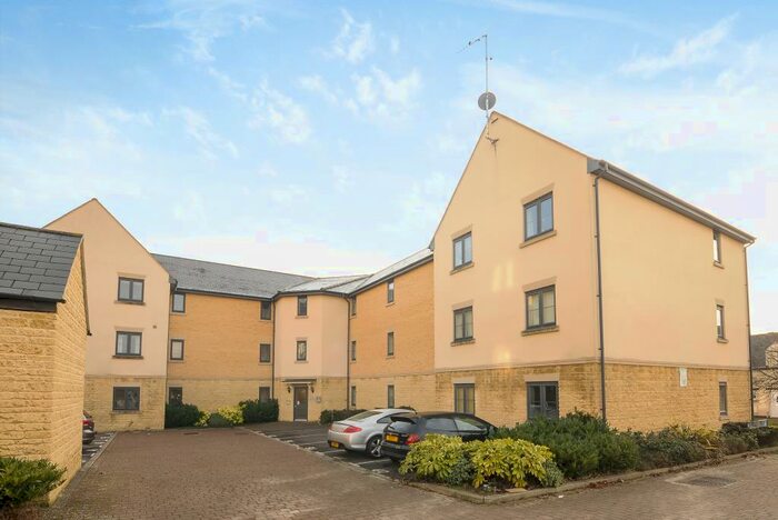 2 Bedroom Apartment To Rent In Bluebell Way, Carterton, OX18