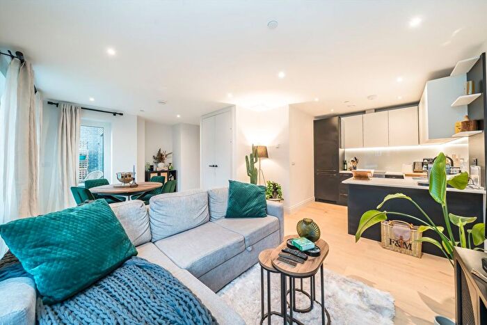 1 Bedroom Flat To Rent In Appleby Mews, Brixton Hill, SW2