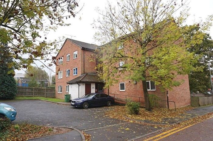 2 Bedroom Flat To Rent In Chessington Hall Gardens, Chessington, Surrey., KT9