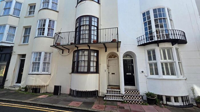 2 Bedroom Flat To Rent In Grafton Street, Brighton, East Sussex, BN2