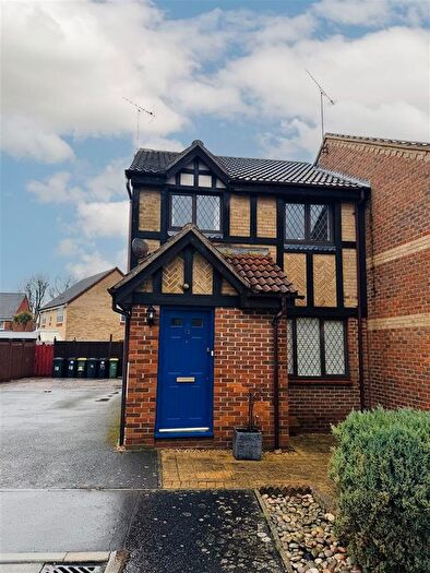 3 Bedroom End Of Terrace House To Rent In Kingfisher Crescent, Rayleigh, SS6