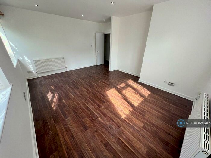 2 Bedroom Flat To Rent In Northolt Road, Harrow, HA2