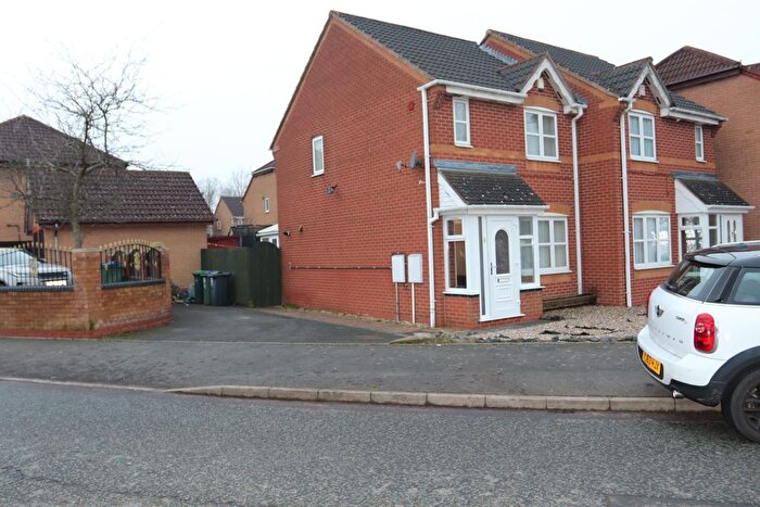 2 Bedroom Semi-Detached House To Rent In Standbridge Way, Tipton, DY4