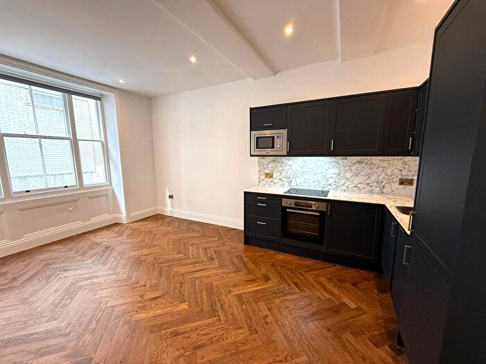1 Bedroom Flat To Rent In Clarence Yard, Brighton, BN1