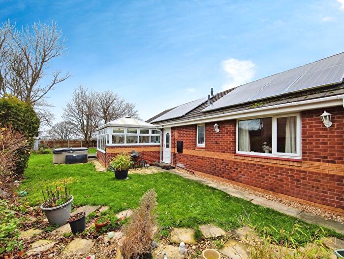 3 Bedroom Detached Bungalow For Sale In St. Lukes Close, Dunsville, Doncaster, DN7
