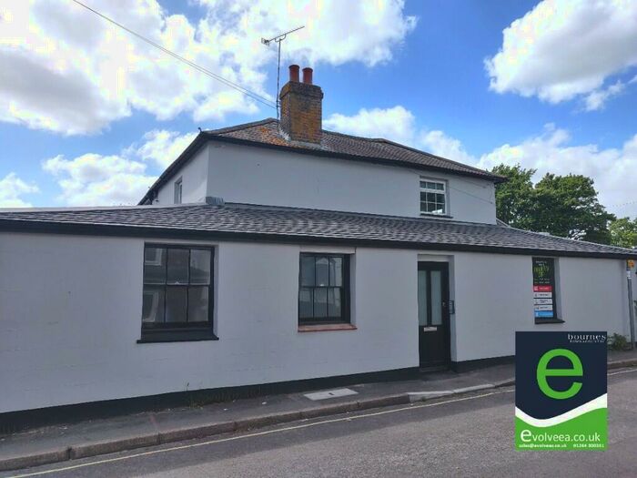Studio For Sale In Adelaide Road, Andover, Hampshire, SP10