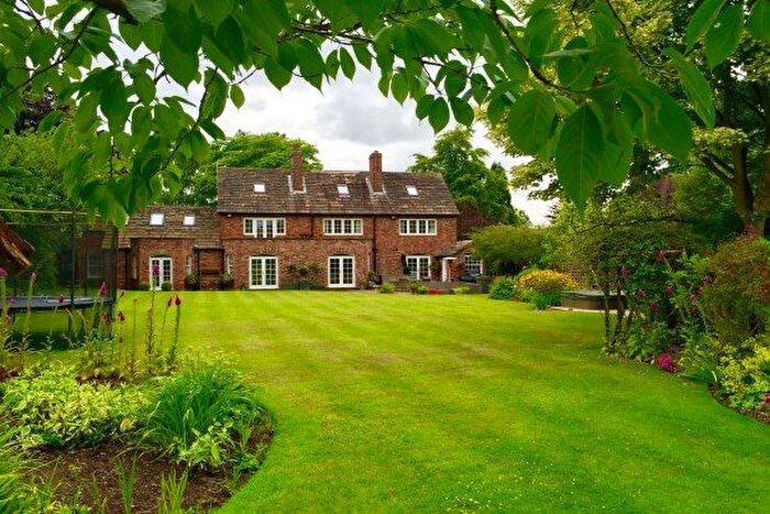 6 Bedroom Detached House To Rent In Hough Lane, Wilmslow, SK9