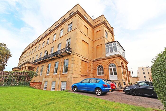 2 Bedroom Flat To Rent In Lansdown Crescent, Cheltenham, GL50