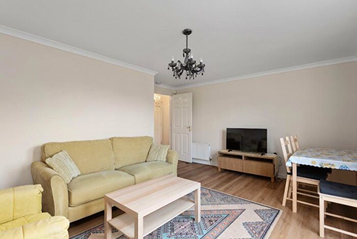 2 Bedroom Flat To Rent In Duddingston Park South, Duddingston, Edinburgh, EH15