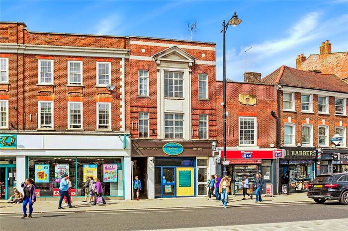 2 Bedroom Flat To Rent In King Street, Twickenham, TW1