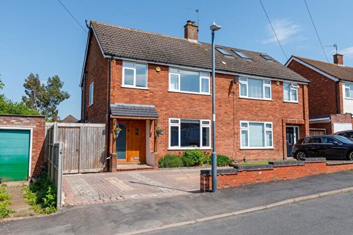 4 Bedroom Semi Detached House For Sale In Dunblane Drive, Leamington Spa, CV32