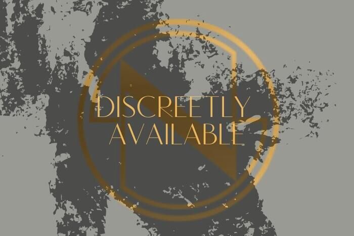 7 Bedroom Detached House For Sale In Discreetly Available, IG7