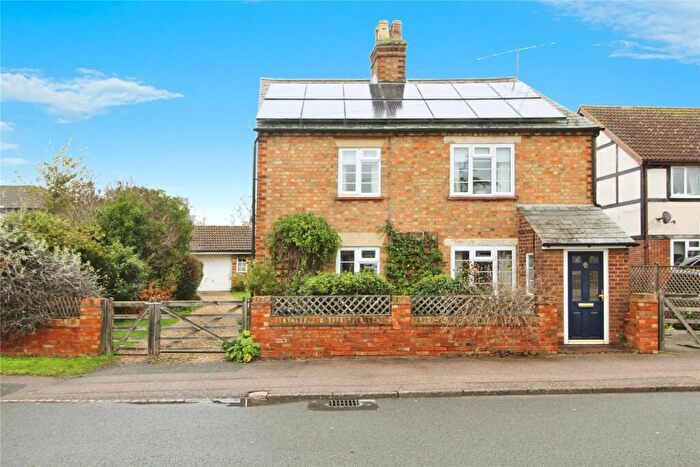 3 Bedroom Detached House For Sale In Bedford Road, Wilstead, Bedford, Bedfordshire, MK45