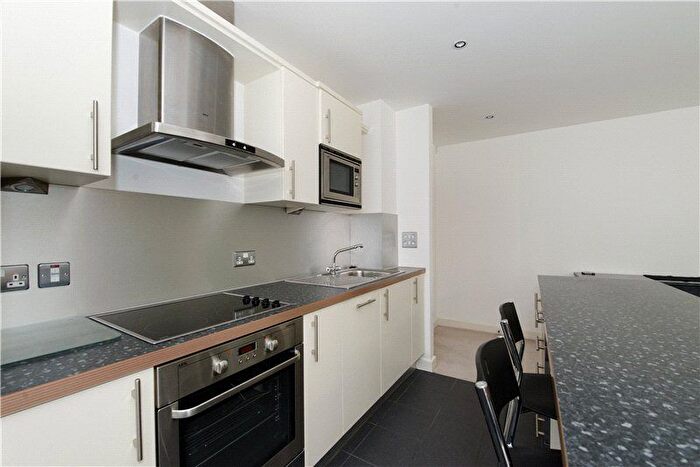 2 Bedroom Flat To Rent In Brewery Square, Clerkenwell, EC1V