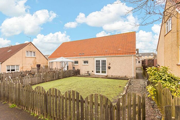 3 Bedroom Semi Detached Bungalow For Sale In Loch Trool Way, Whitburn, EH47
