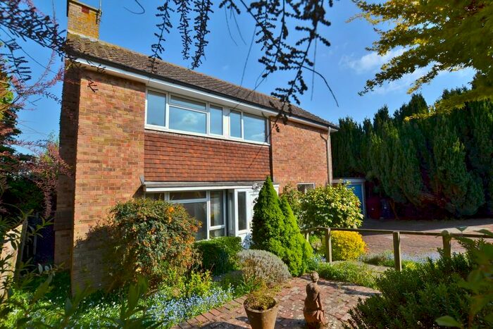 3 Bedroom Detached House For Sale In Petworth, West Sussex, GU28