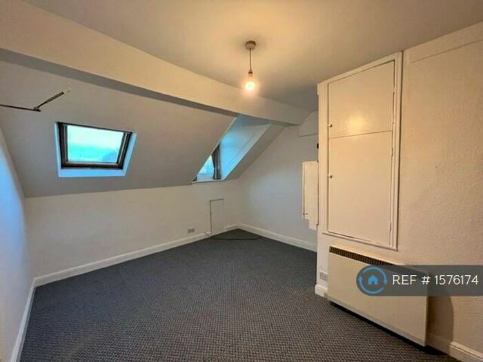 Studio To Rent In Pierremont Crescent, Darlington, DL3