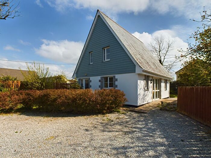 3 Bedroom Property To Rent In Illogan, Redruth - Secluded Detached Residence, TR16