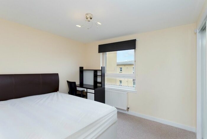 2 Bedroom Flat To Rent In New Mart Place, Slateford, Edinburgh, EH14