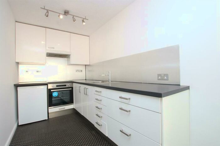 Flat To Rent In Bedford Court, Bath, BA1