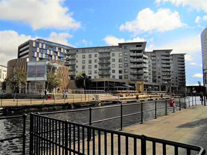 2 Bedroom Flat To Rent In Mcclure House, The Boulevard, Leeds, LS10