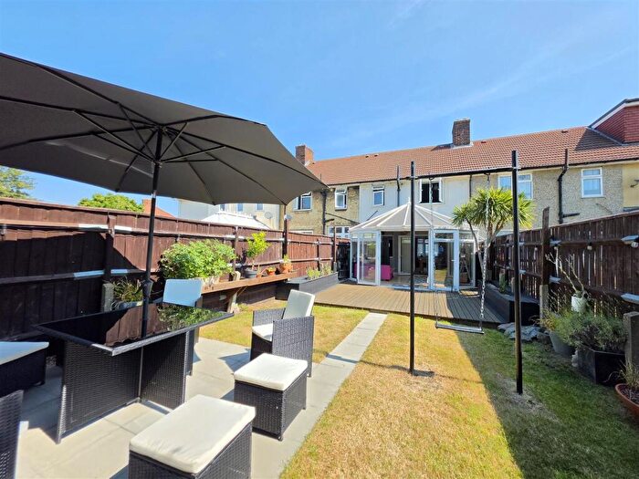 2 Bedroom Terraced House For Sale In Rowlands Road, Dagenham, RM8