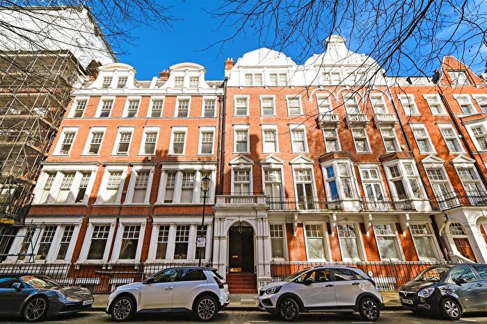 1 Bedroom Flat For Sale In Embankment Gardens, Chelsea, SW3